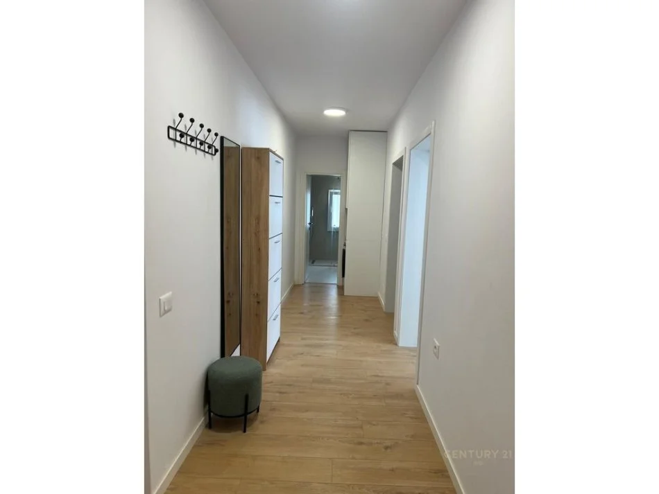 Tirane, jepet me qera apartament 2+1 Kati 2, 90 m² 950 € 