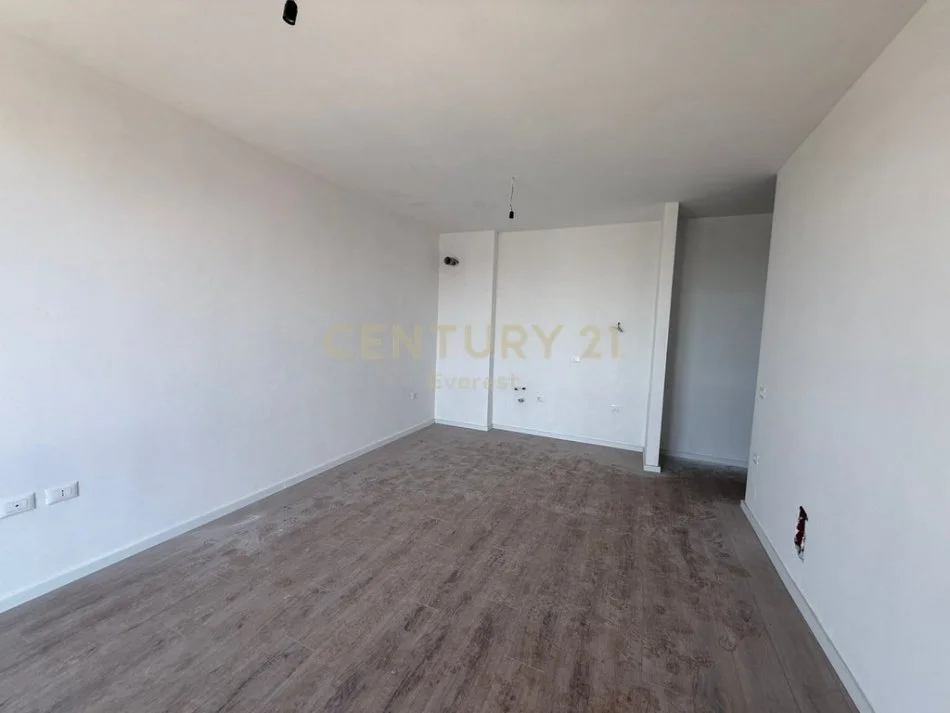 Tirane, shes apartament 1+1 Kati 7, 62 m² 1.250.000 € 