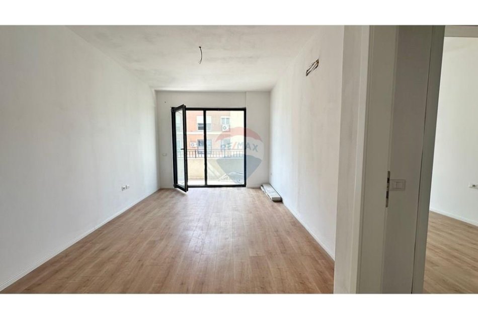 Tirane, shitet apartament 1+1 , 78 m² 178.000 € (Liqeni Thate)