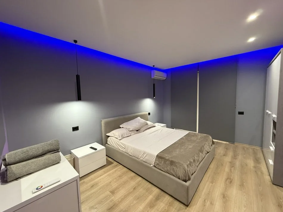 Tirane, jepet me qera apartament 2+1+Ballkon Kati 6, 107 m² 600 € (Teodor Keko)