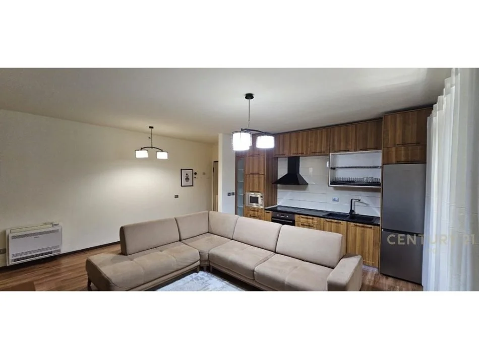 Tirane, jepet me qera 1+1 Kati 4, 69 m² 600 € 