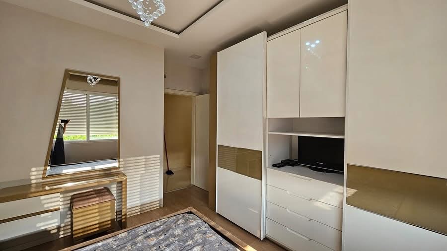 Tirane, jap me qera 2+1 , ( Kopshti Botanik!)
