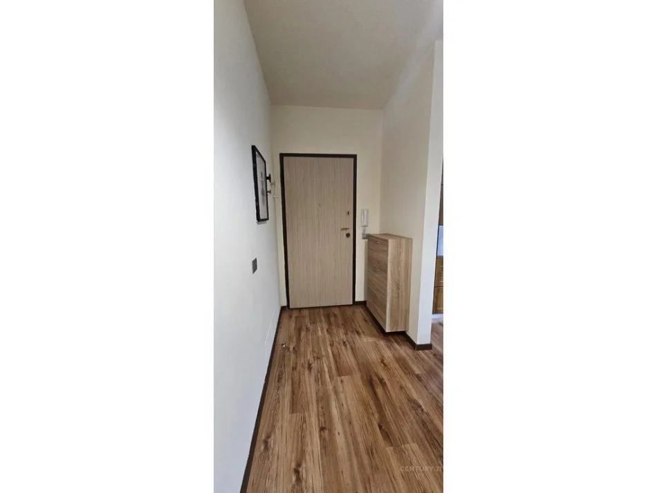 Tirane, jepet me qera 1+1 Kati 4, 69 m² 600 € 