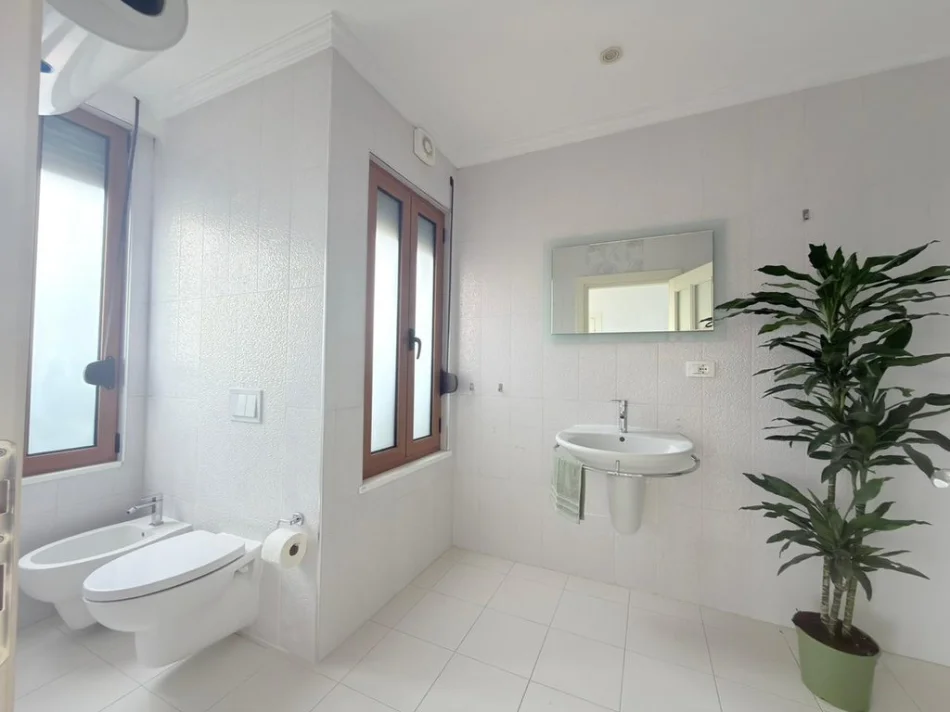 Tirane, shes apartament 1+1+Aneks+Ballkon Kati 5, 100 m² 499.000 € 