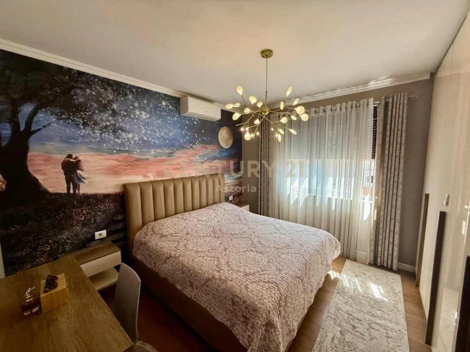 Tirane, shes apartament 2+1+Aneks+Ballkon Kati 5, 133 m² 290.000 € (Hipoteka)