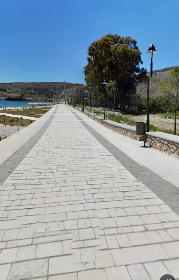 Himare, shitet toke ne bregdet , 2,340 m² 725,000 € (Buze Deti)