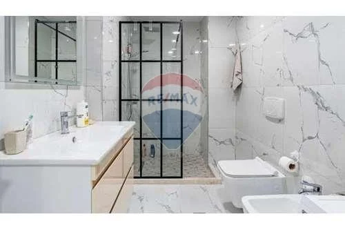 Tirane, jepet me qera apartament 1+1 Kati 6, 560 m² (ELEONORA MARKET COKU)