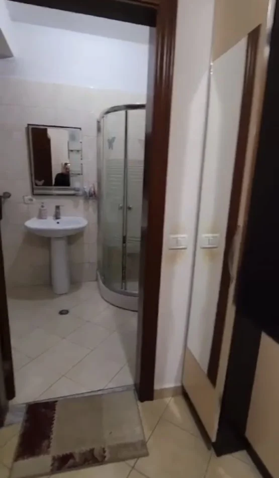 Tirane, shitet apartament 2+1 Kati 6, 70 m² 100.000 € (Prane viles L)