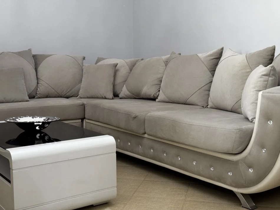 Tirane, jepet me qera apartament 3+1+Ballkon Kati 3, 115 m² 750 € (Rruga muhamet Deliu)