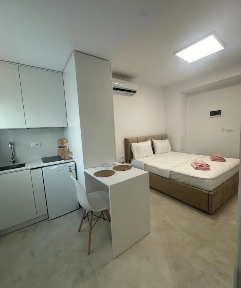 Tirane, shitet apartament 1+1+Ballkon , 124 m² 330.000 € (Square 21)