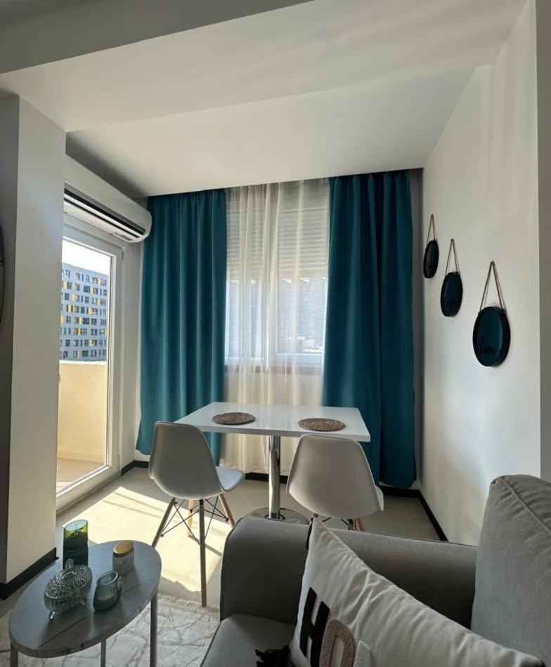 Tirane, shitet apartament 1+1+Ballkon , 124 m² 330.000 € (Square 21)