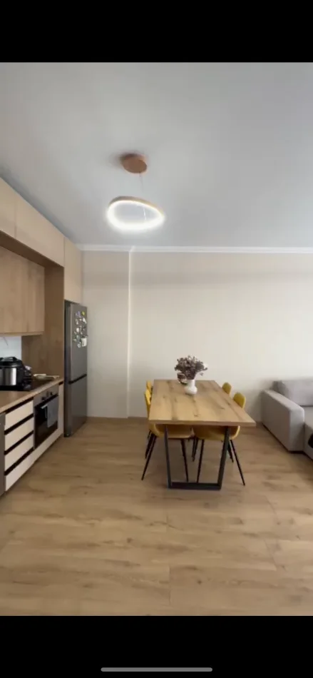 Tirane, jepet me qera apartament 1+1+Ballkon , 599 € 