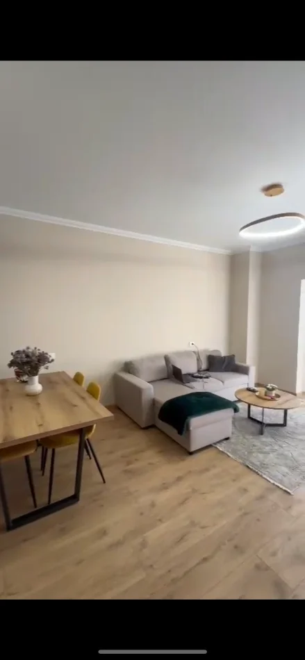 Tirane, jepet me qera apartament 1+1+Ballkon , 