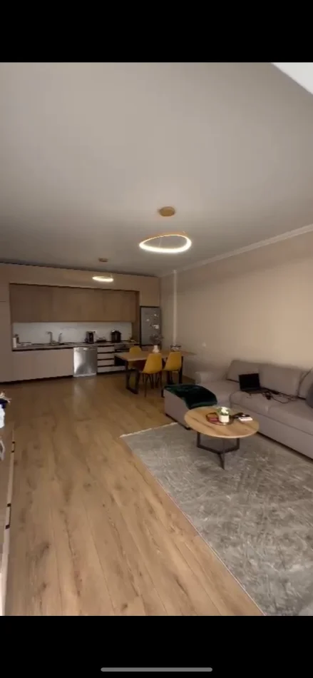 Tirane, jepet me qera apartament 1+1+Ballkon , 