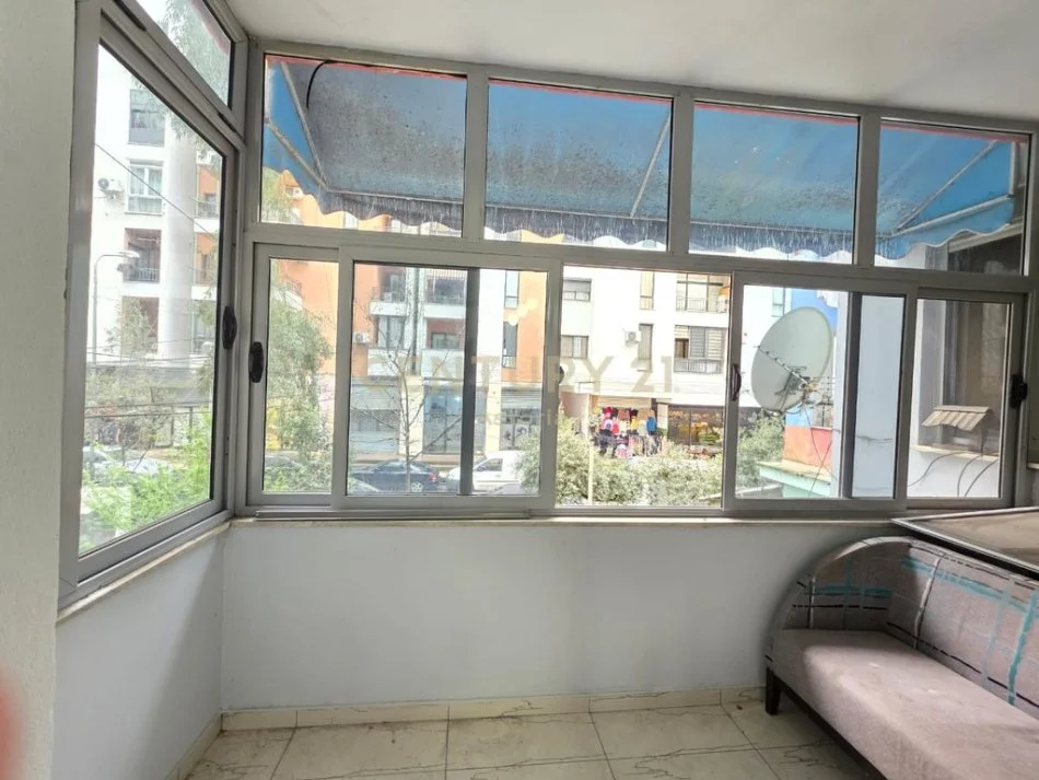 Tirane, shitet 3+1 Kati 1, 120 m² 140.000 € (Yzeberisht)