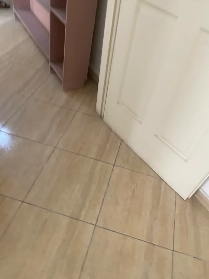 Tirane, jepet me qera apartament 2+1+Aneks+Ballkon Kati 3, 92 m² 700€ Tefta Tashko)