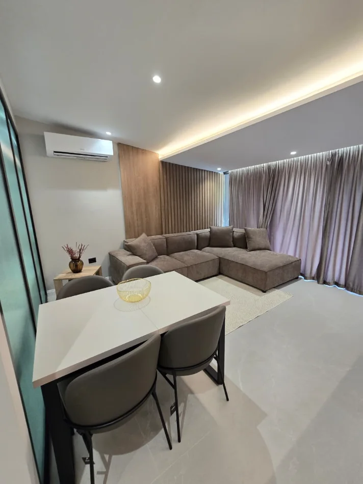 Tirane, jepet me qera apartament 1+1 Kati 2, 75 m² 700 € (Don bosko)