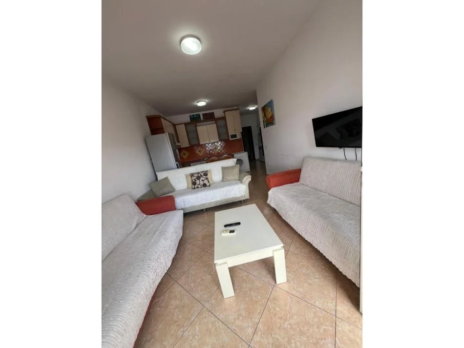 Tirane, jepet me qera apartament 2+1 Kati 8, 105 m² 600 € 