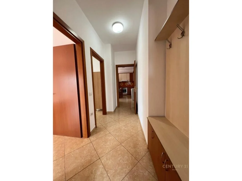 Tirane, jepet me qera apartament 2+1 Kati 8, 105 m² 600 € 