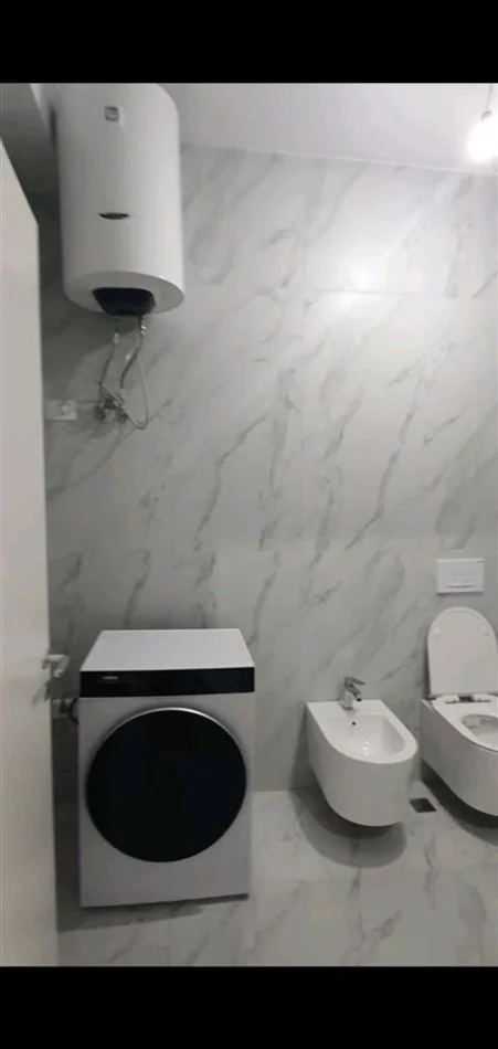 Tirane, jepet me qera apartament 1+1+post parkimi Kati 5, 70 m² 450 € (Ali Demi , Kompleksi Kaimi)