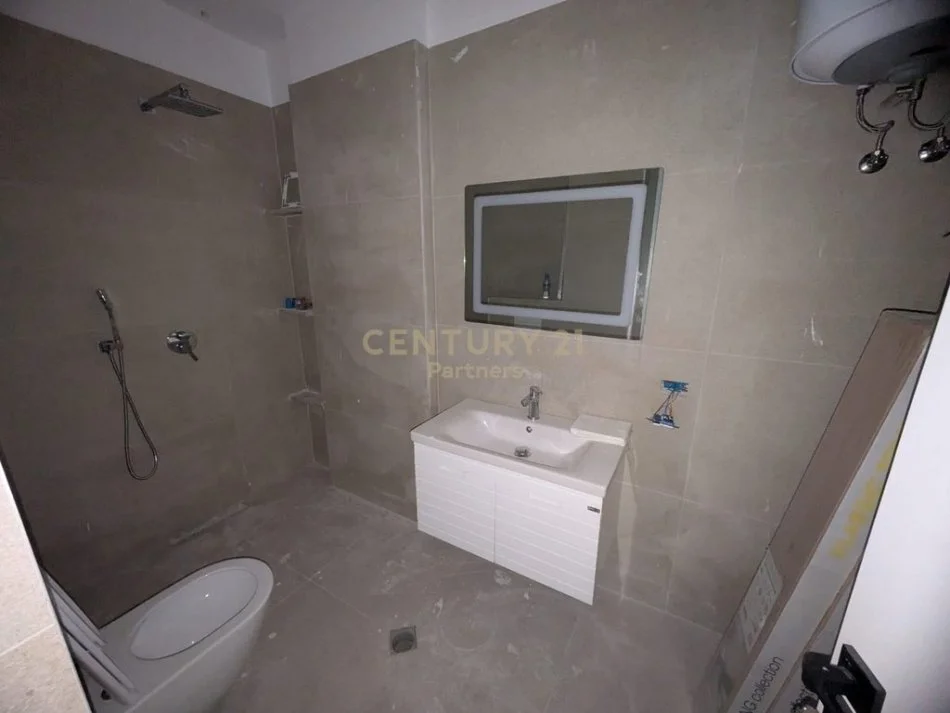 Tirane, shes apartament 2+1 Kati 6, 97 m² 179.000 € (5 Maj)