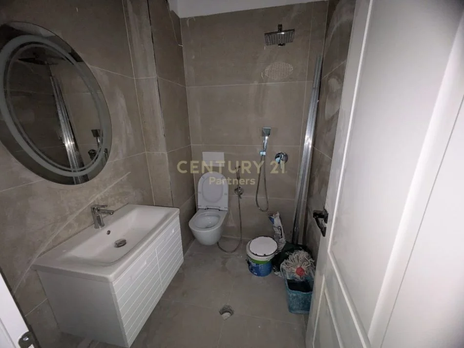 Tirane, shes apartament 2+1 Kati 6, 97 m² 179.000 € (5 Maj)