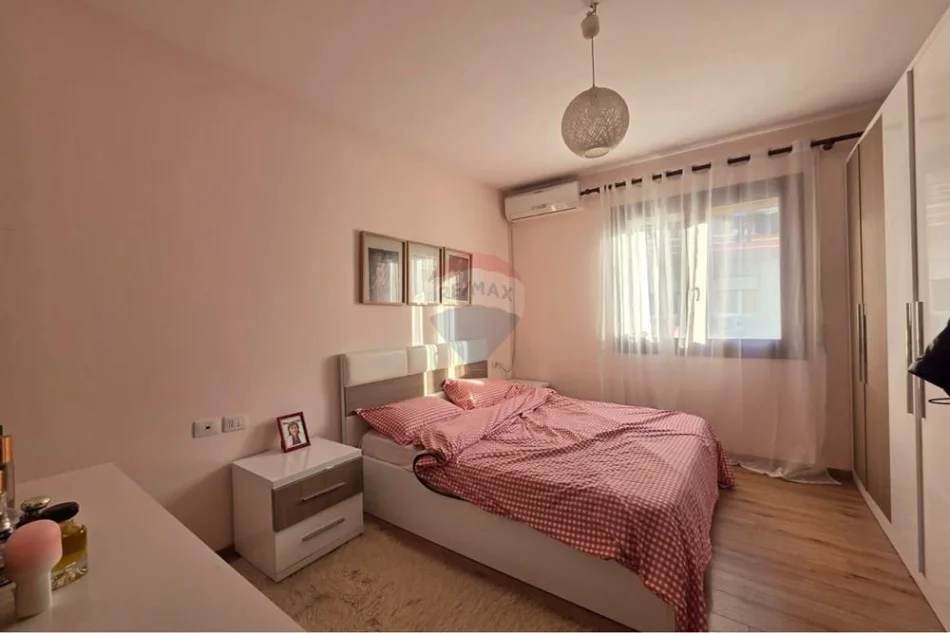Tirane, shitet 1+1 , 72 m² 134.715 € (Kopshti Botanik)
