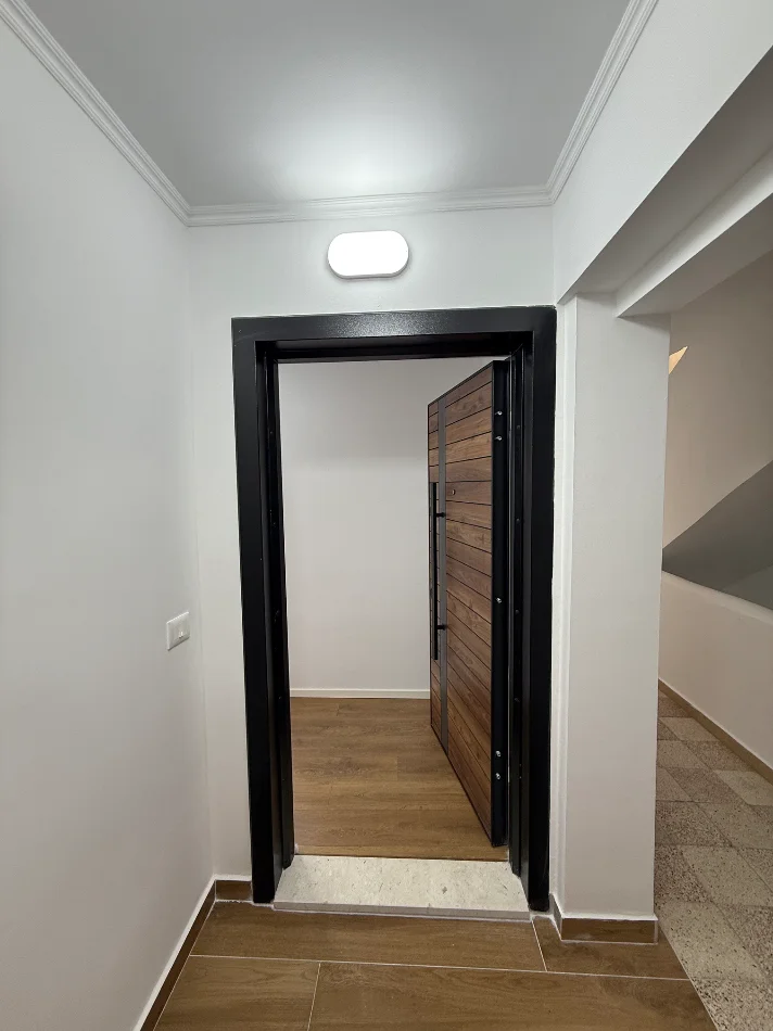 Shqiperi, shitet apartament 1+1+Ballkon Kati 4, 53 m² 118.000 € (Shkolla Hasan Prishtina)