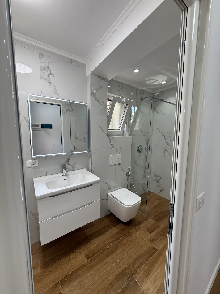 Shqiperi, shitet apartament 1+1+Ballkon Kati 4, 53 m² 118.000 € (Shkolla Hasan Prishtina)