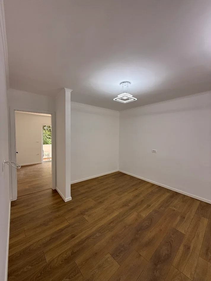 Shqiperi, shitet apartament 1+1+Ballkon Kati 4, 53 m² 118.000 € (Shkolla Hasan Prishtina)