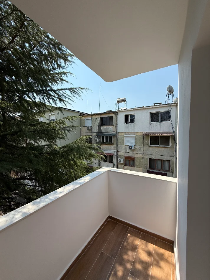 Shqiperi, shitet apartament 1+1+Ballkon Kati 4, 53 m² 118.000 € (Shkolla Hasan Prishtina)