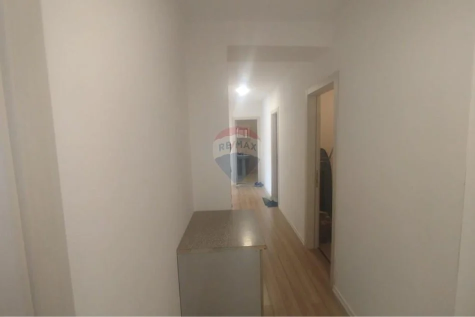 Tirane, shitet apartament 3+1+Ballkon Kati 2, 149 m² 206.000 € (5 Maji)