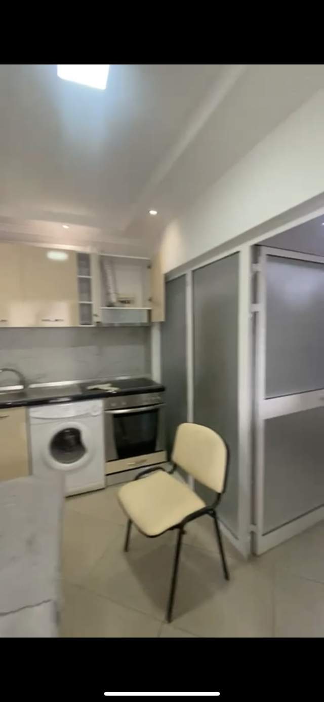 Tirane, jepet me qera apartament 1+1 Kati 1, 40 m² 220 Euro (5 maji)