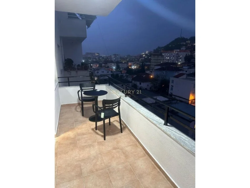 Tirane, shitet apartament 1+1 Kati 5, 65 m² 95.000 € (Misto Mame)