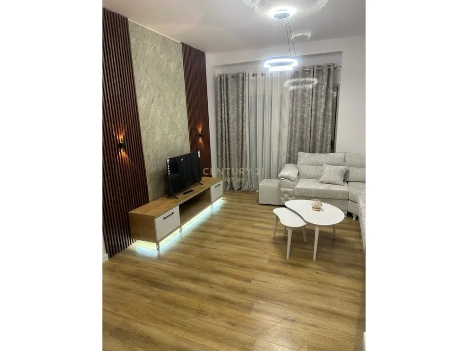Tirane, shitet apartament 1+1 Kati 5, 65 m² 95.000 € (Misto Mame)