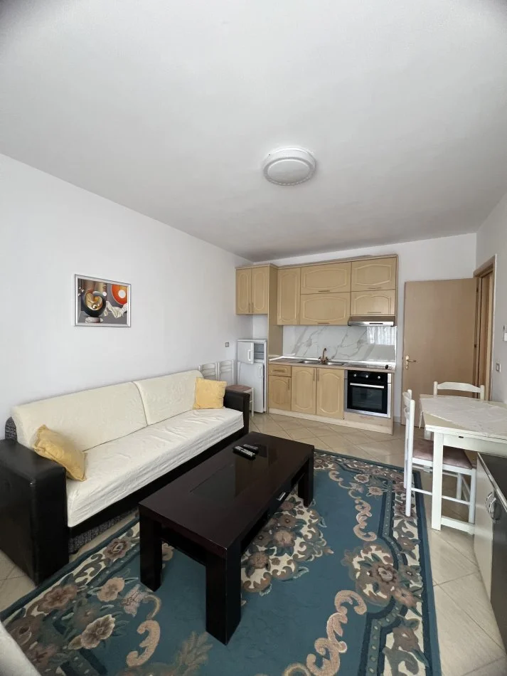 Durres, jepet me qera apartament 2+1+Ballkon Kati 4, 100 m² 400 € 