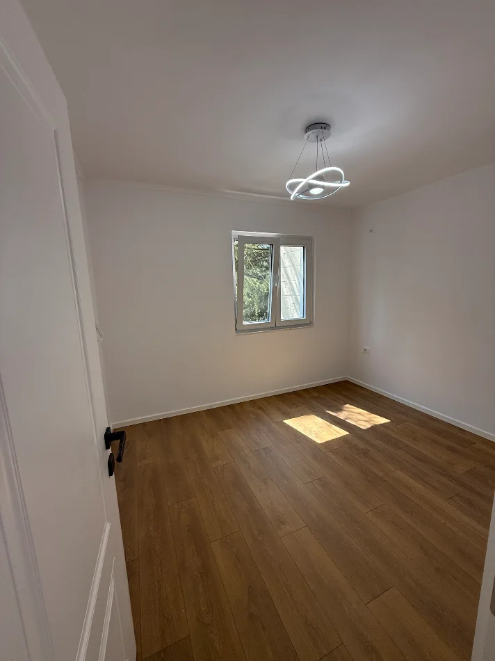 Tirane, shitet apartament 1+1 Kati 4, 34 m² 95.000 € (Shkolla Hasan Prishtina)