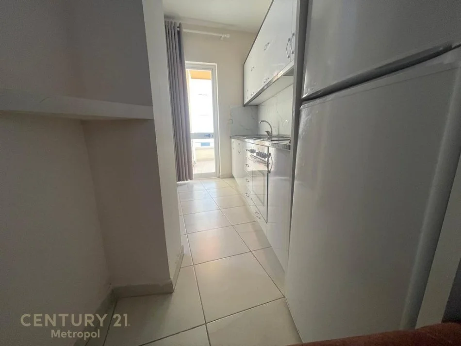 Tirane, shitet apartament 2+1 Kati 3, 82 m² 110.000 € (Astir)