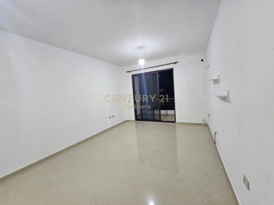 Tirane, shitet 2+1 , 112 m² 122.000 € (Astir)
