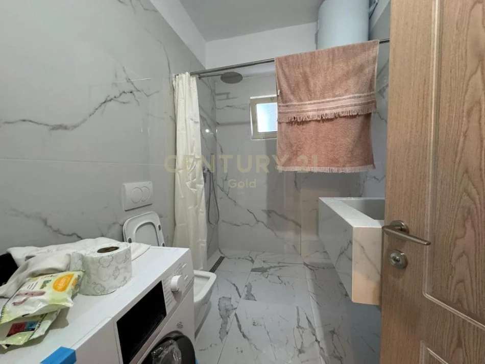 Tirane, jepet me qera Vile 2+1 Kati 1, 107 m² 350 € (Shkoze)