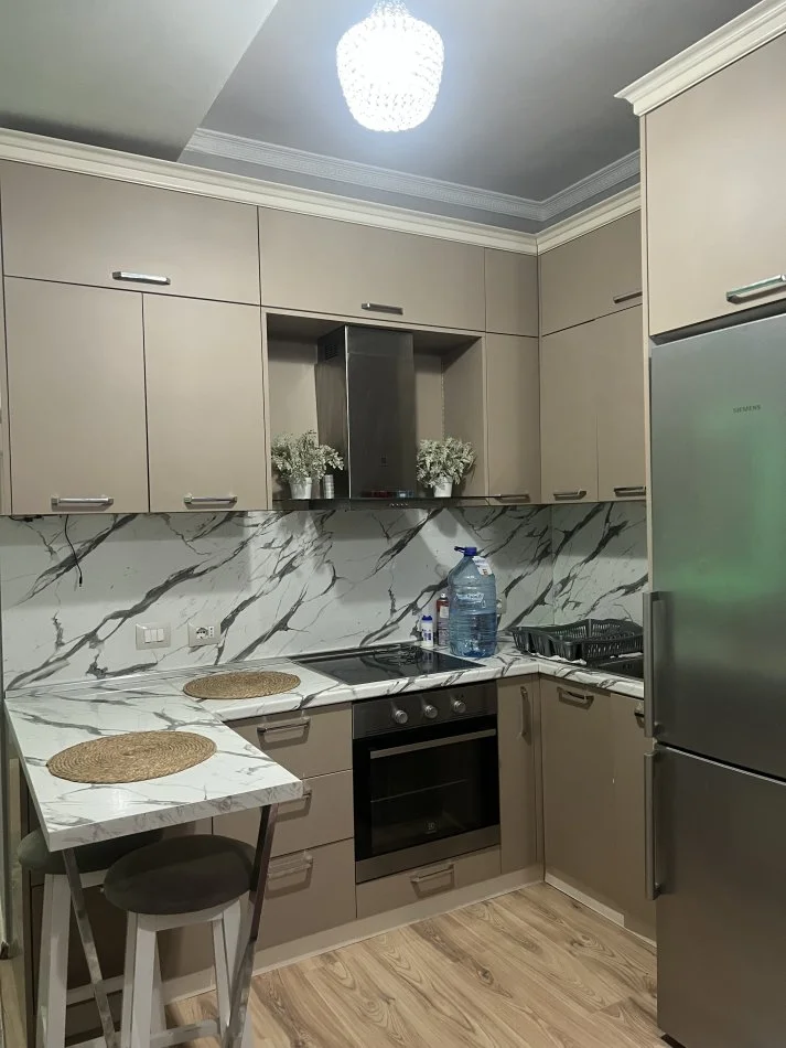 Tirane, jepet me qera apartament 1+1 Kati 5, (Rruga teodor keko)
