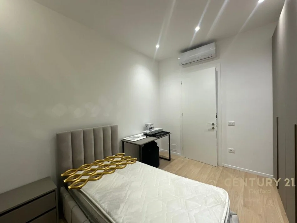 Tirane, jepet me qera apartament 2+1 Kati 5, 114 m² 1.600 € (Tirane)