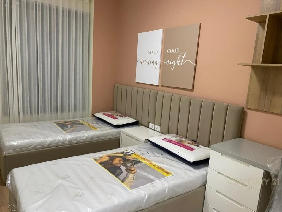 Shqiperi, jepet me qera apartament 2+1 Kati 3, 94 m² 700 € 