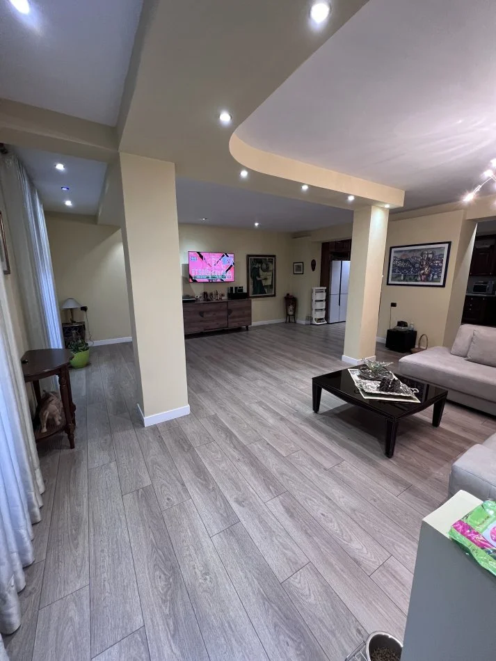 Tirane, shitet apartament 2+1+Aneks Kati 1, 156 m² 300.000 € (Rruga “Pjeter Budi”)