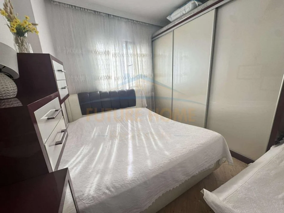 Tirane, shitet apartament 1+1+Ballkon Kati 8, 58 m² 104.999 €