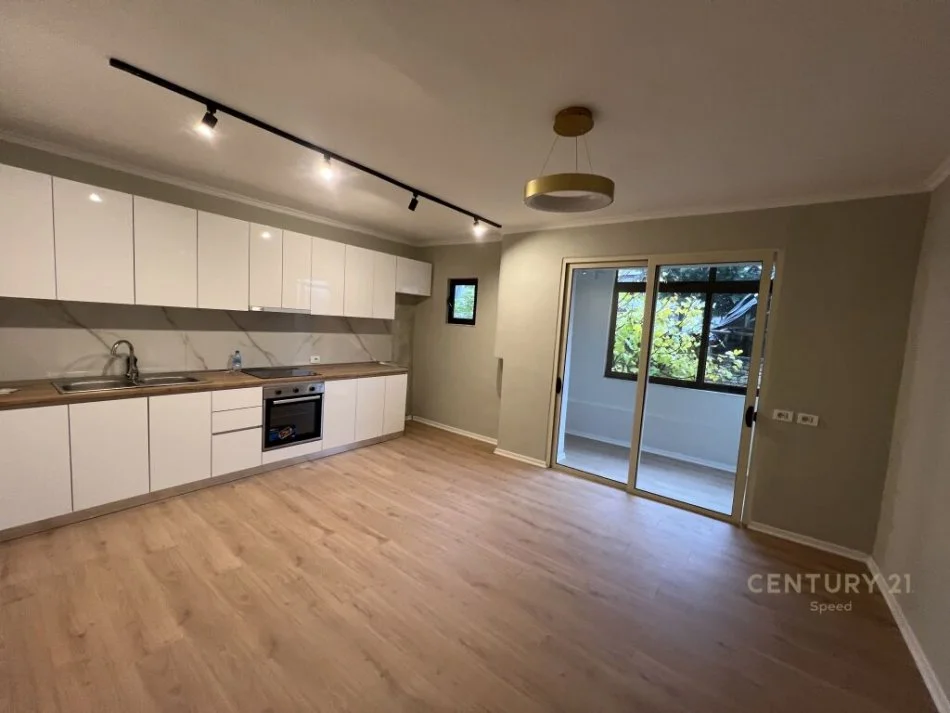 Tirane, shitet apartament 1+1 Kati 2, 52 m² 86.000 € (Tregu i ri elektrik)