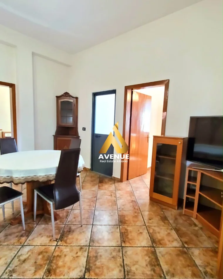 APARTAMENT 2+1 ME QERA RRUGA E DURRËSIT, PRANË AMBASADËS KINEZE, TIRANË