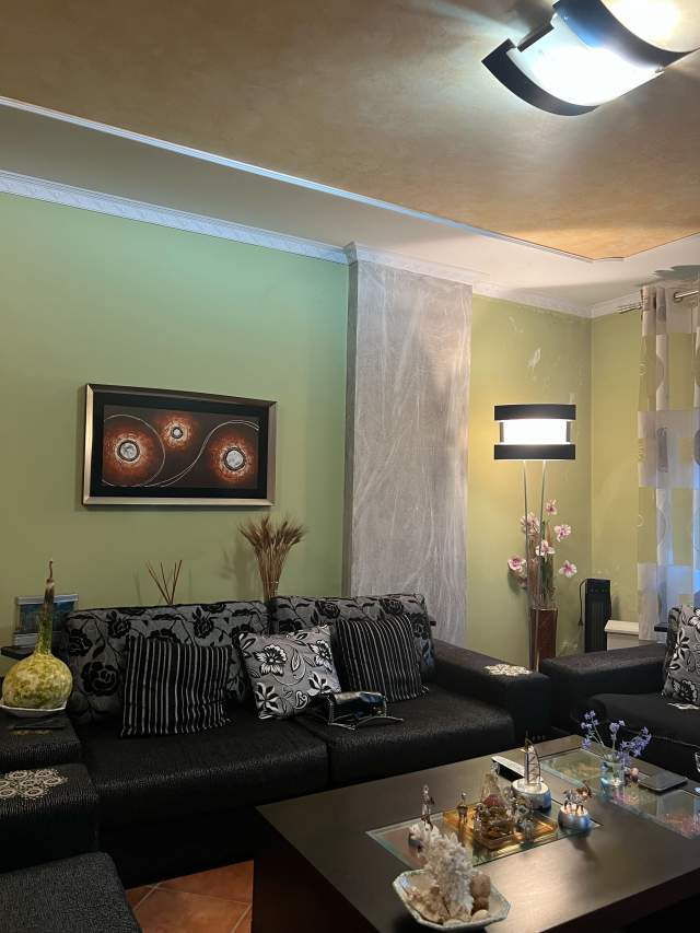 Tirane, jap me qera apartament 2+1+BLK Kati 3, 97 m² 700 Euro (Sheshi Willson, Posta Numer 8)