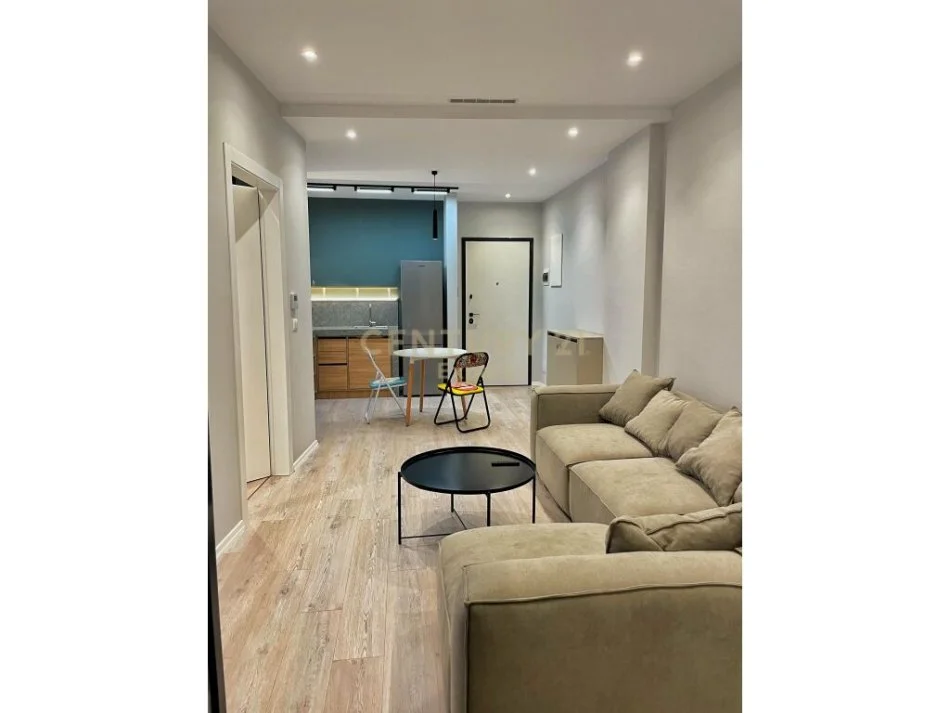 Tirane, jepet me qera apartament 1+1 Kati 3, 55 m² 1.200 € (Tirane)