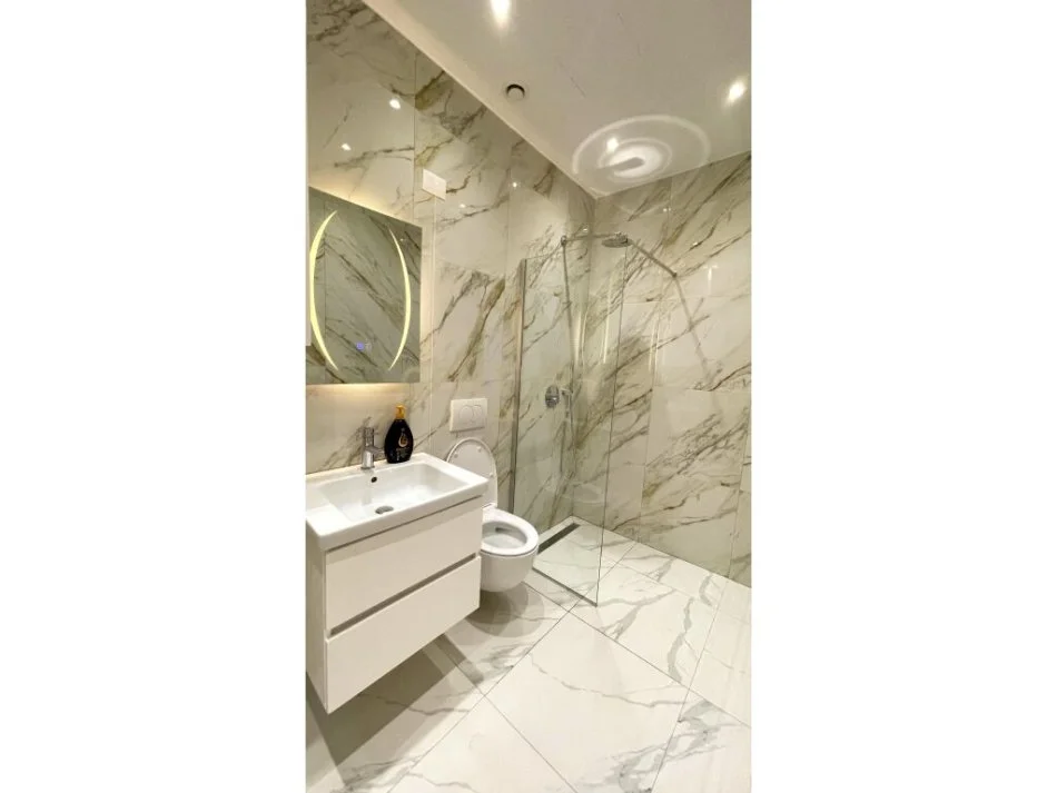 Tirane, jepet me qera apartament 1+1 Kati 3, 55 m² 1.200 € (Tirane)